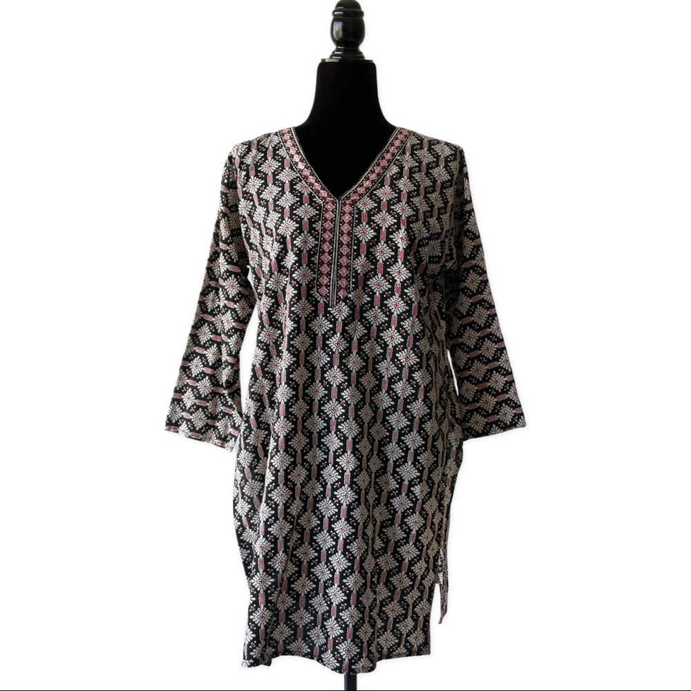 EMBELLISHED BLACK FLORAL PRINT  KAFTAN SIZE XL